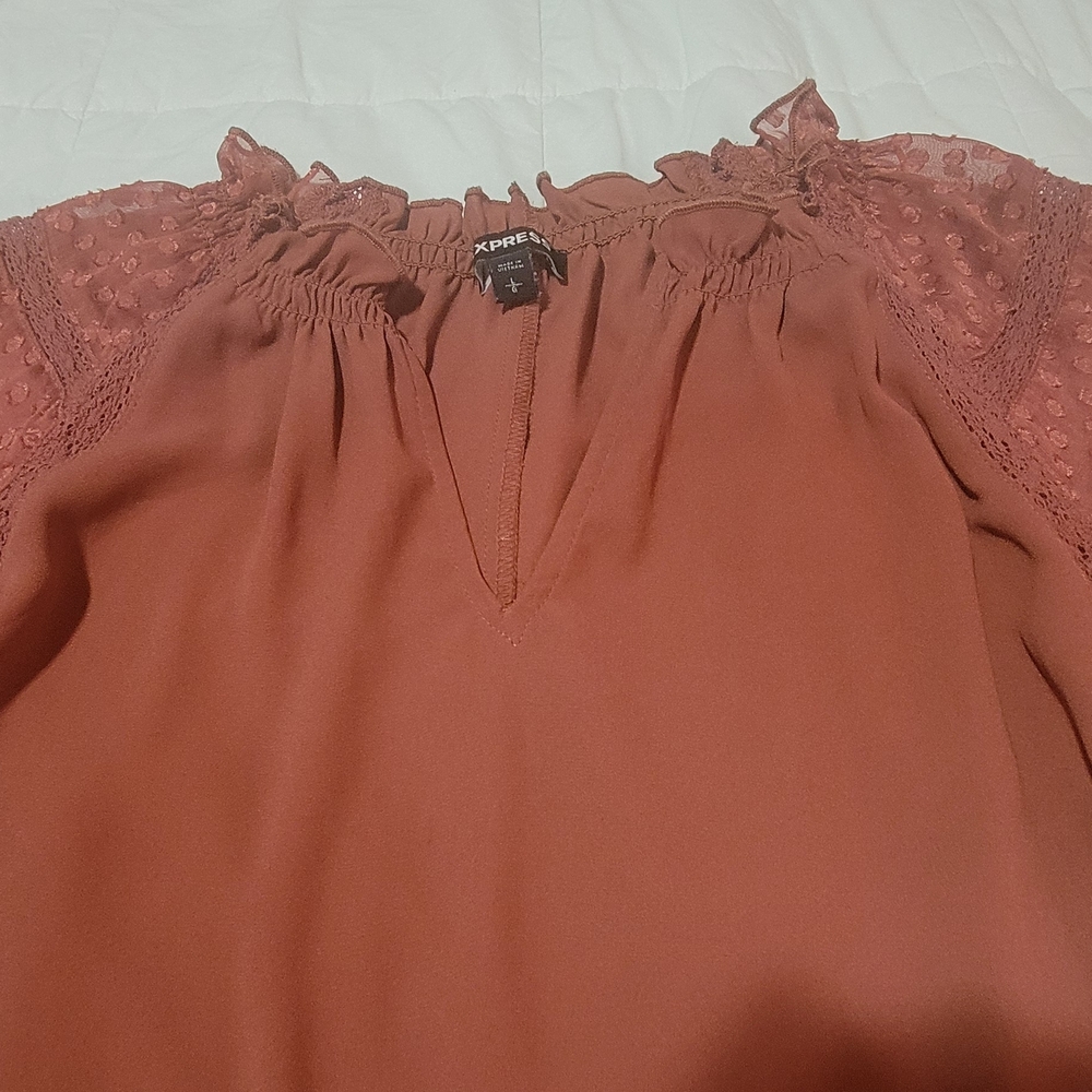 Express Women's Blouse with Lace Sheer Sleeves Color Dusty Rose Size L - Picture 3 of 4